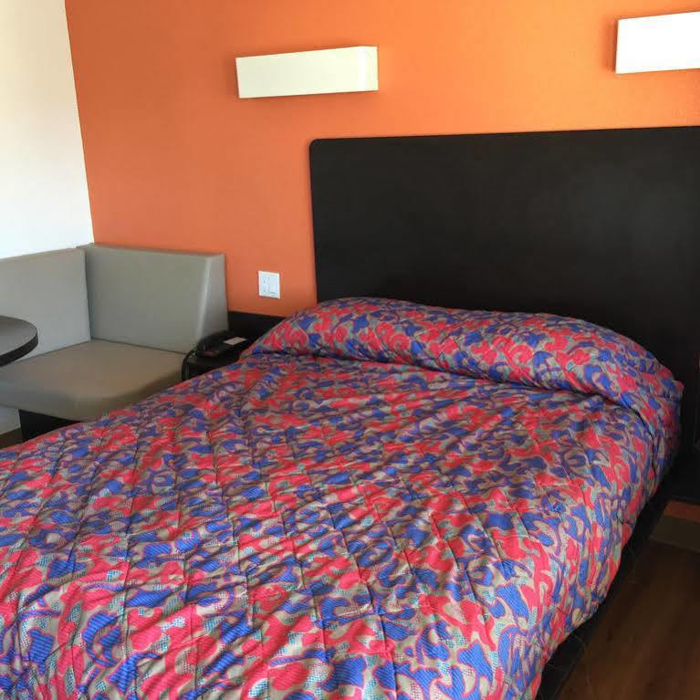 Motel 6 Бейкерсфилд Экстерьер фото