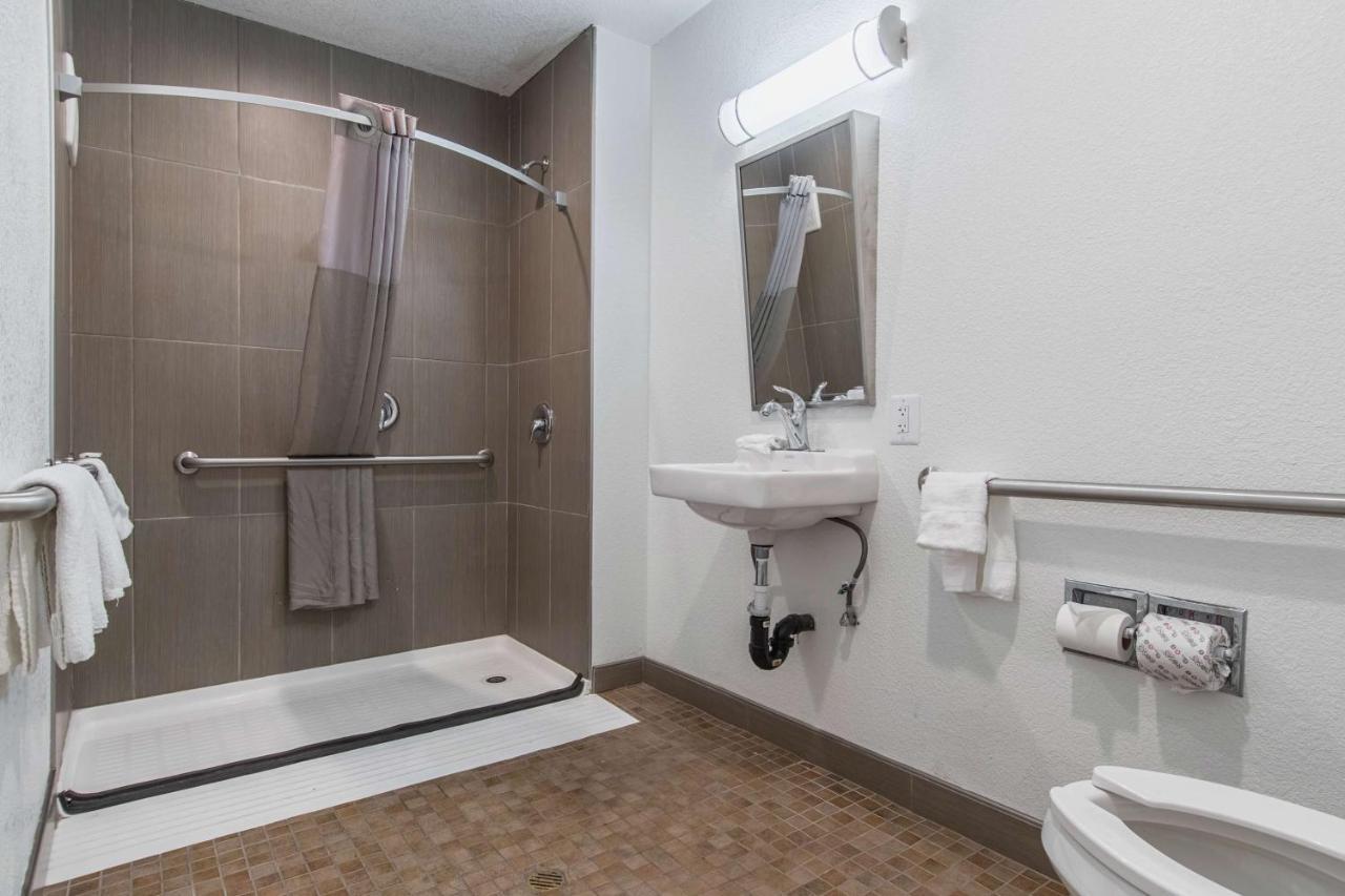 Motel 6 Бейкерсфилд Экстерьер фото