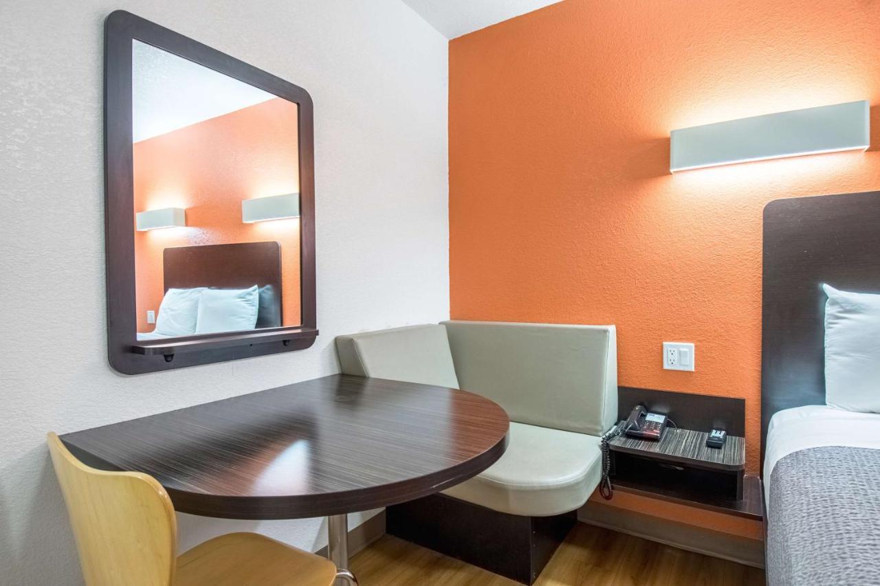 Motel 6 Бейкерсфилд Экстерьер фото
